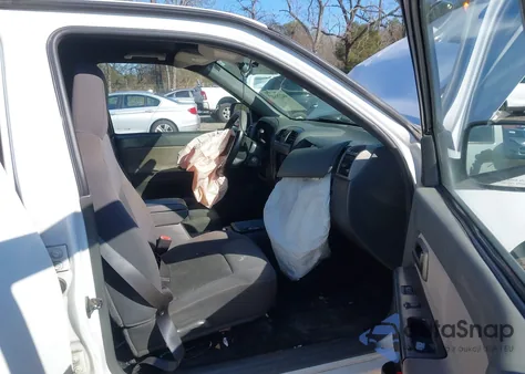 2005 GMC Canyon Sle from USA, damaged, VIN 1GTCS136258256095